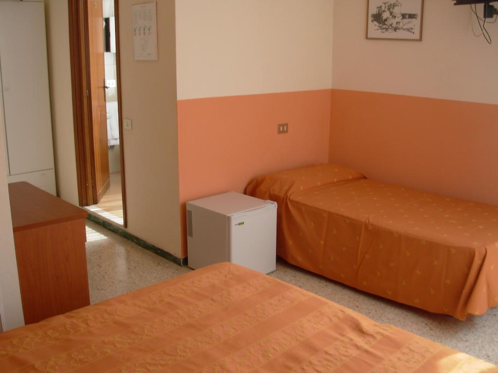 Hotel Saturno Chianciano Terme Room photo