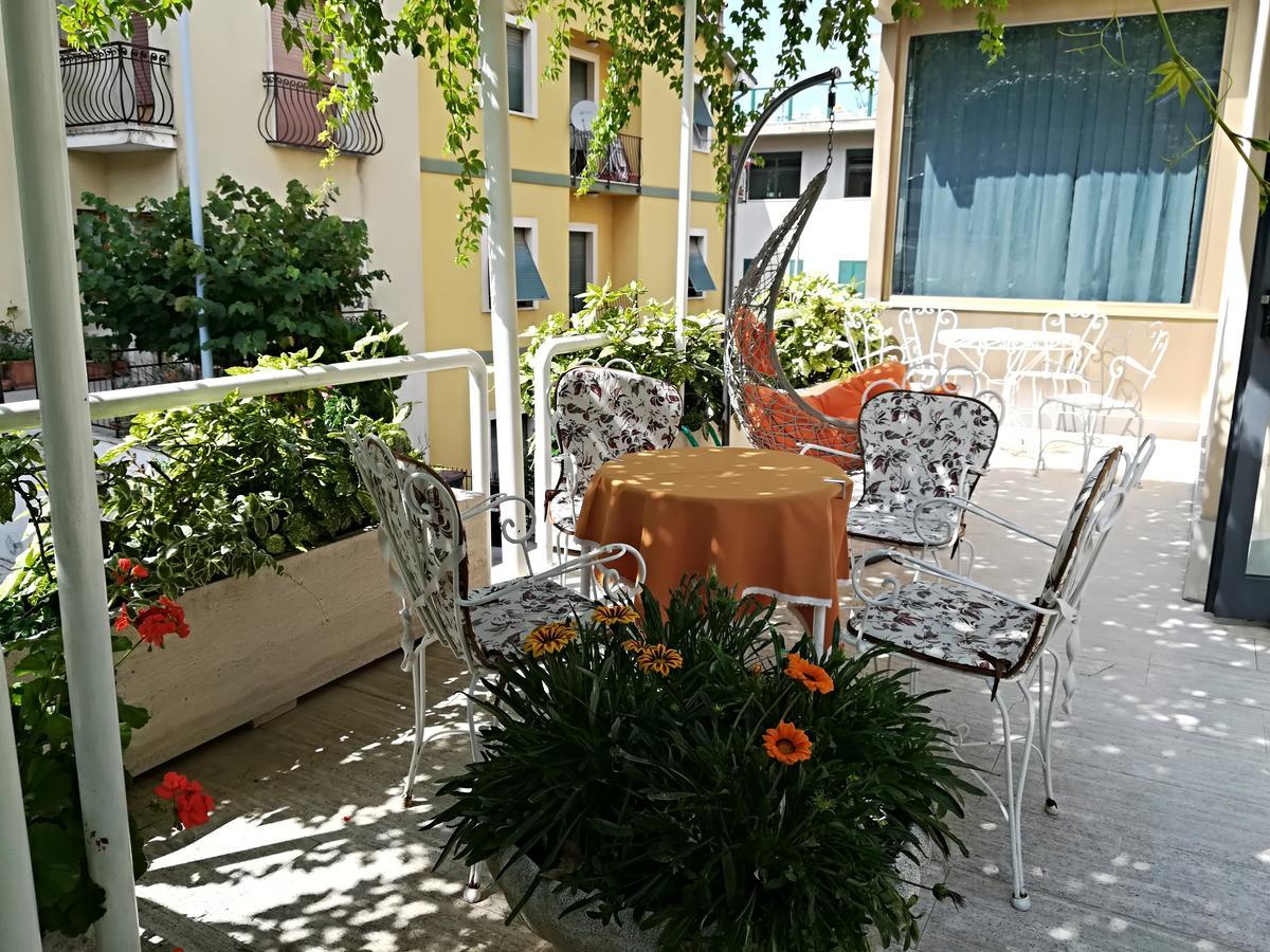 Hotel Saturno Chianciano Terme Exterior photo