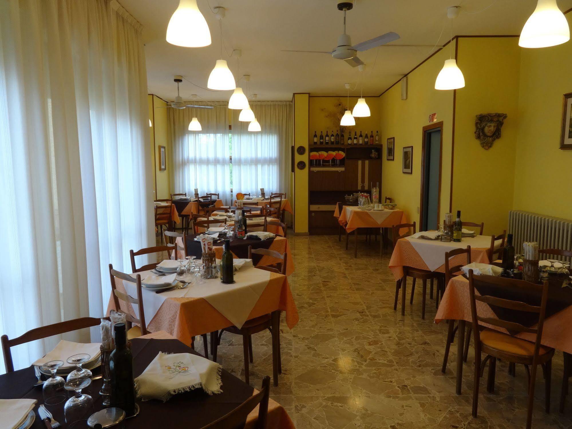 Hotel Saturno Chianciano Terme Exterior photo