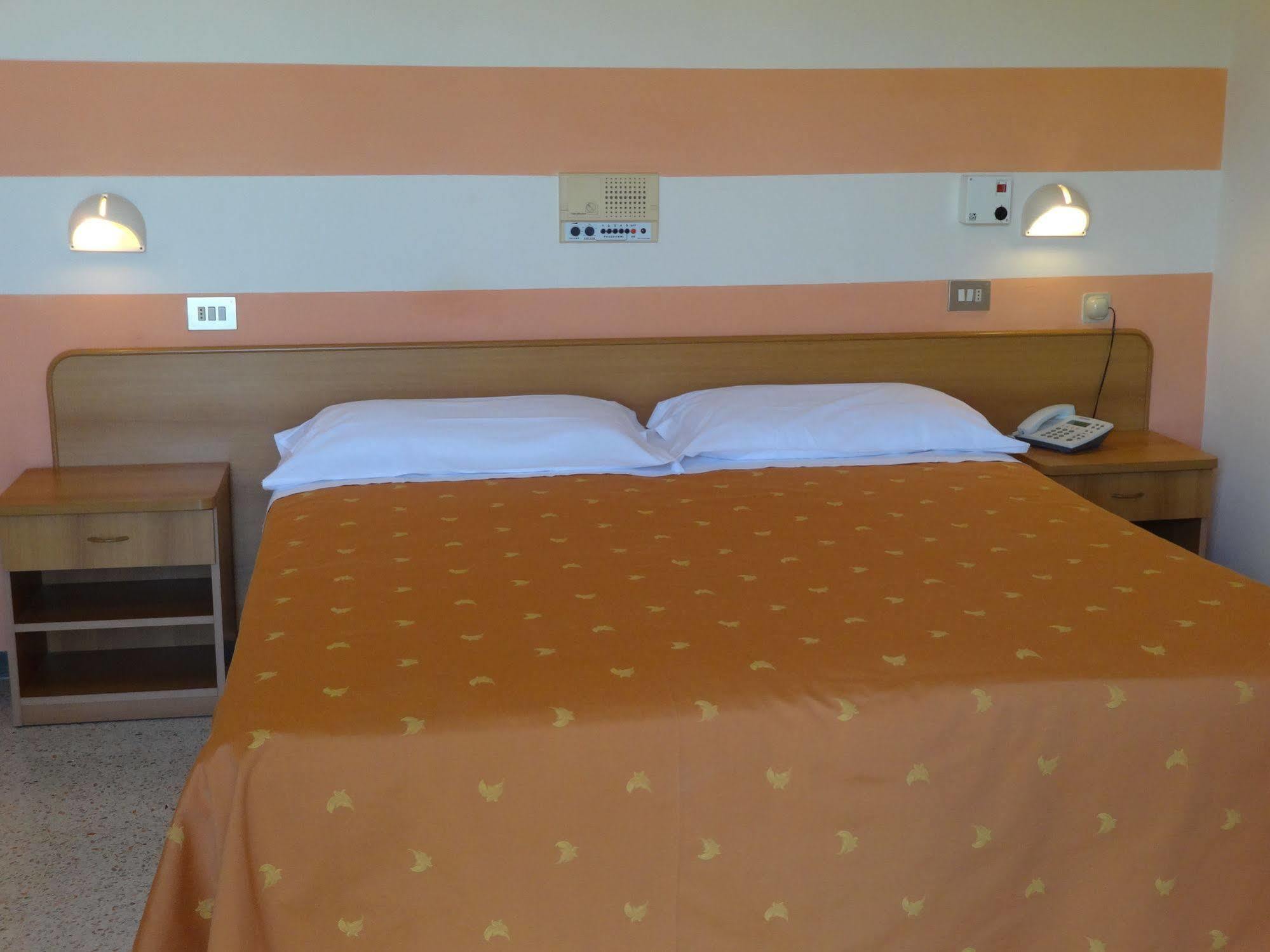 Hotel Saturno Chianciano Terme Exterior photo